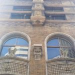 生駒ビルヂング窓