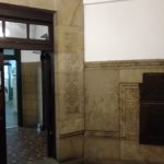 芝川ビルエキゾチックな内装の待合スペース