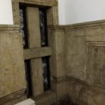 芝川ビルエキゾチックな内装の待合スペース